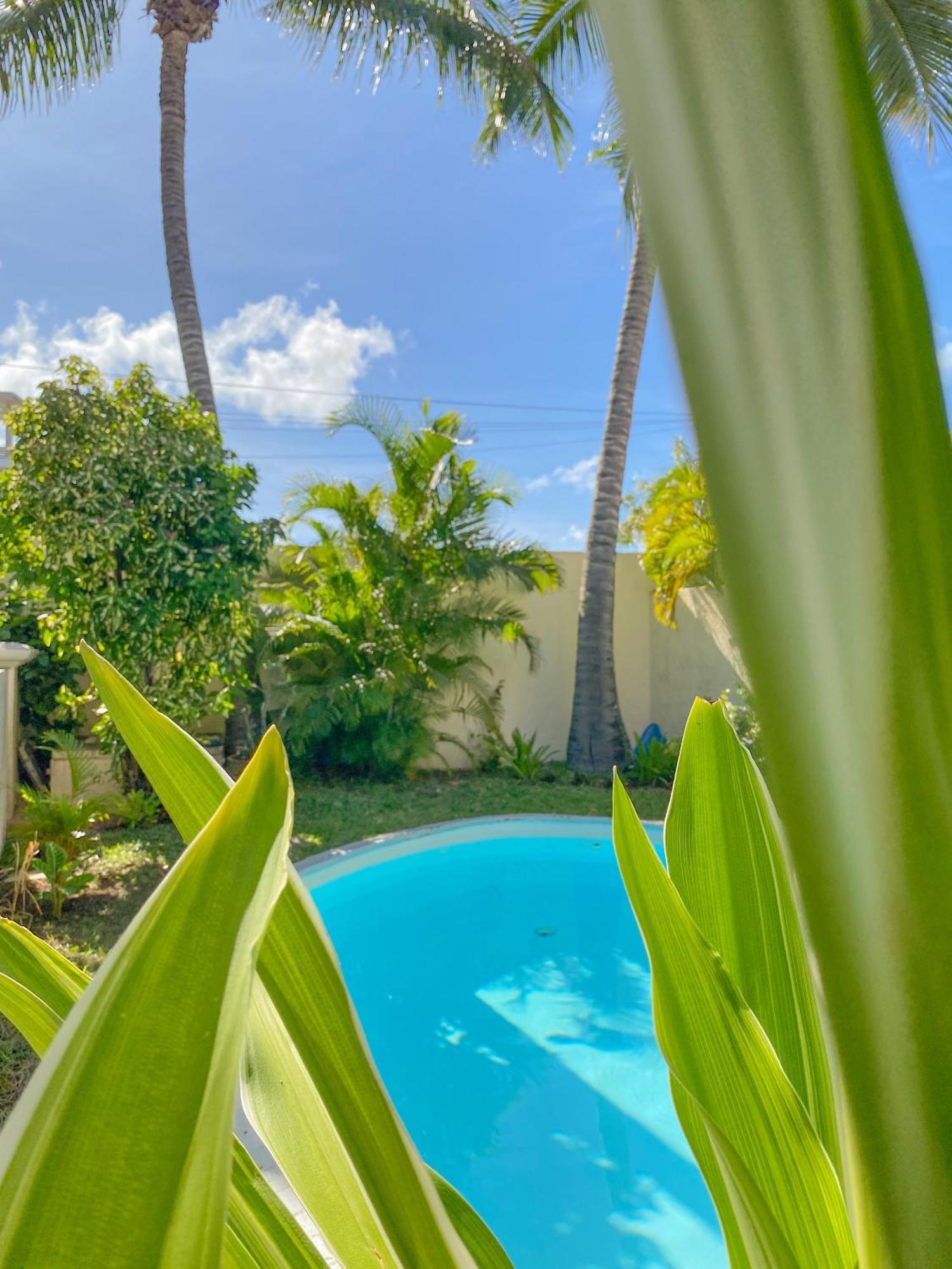 Chic Home With Private Pool, 1 Min To Beach カップ・マルールー エクステリア 写真
