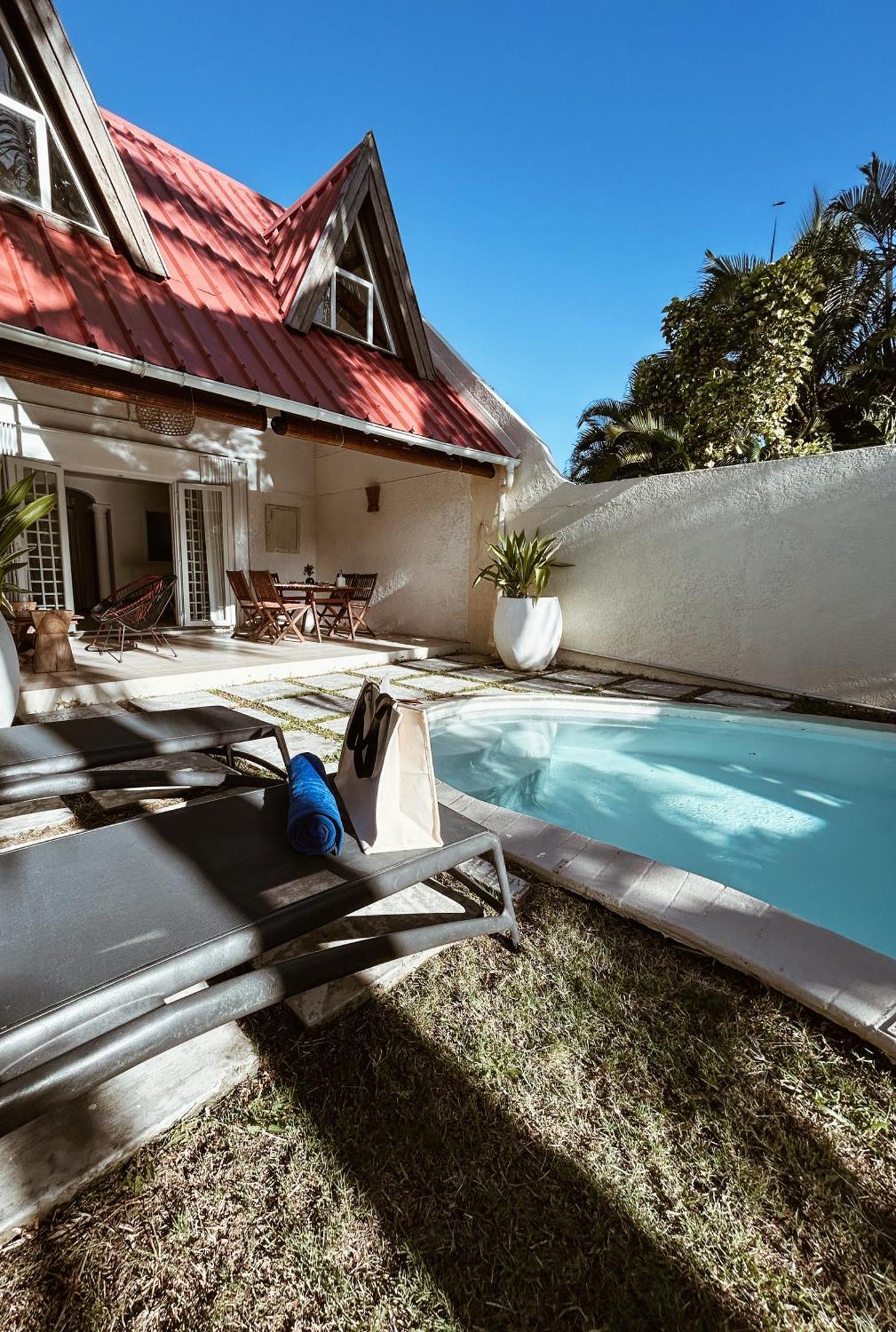Chic Home With Private Pool, 1 Min To Beach カップ・マルールー エクステリア 写真